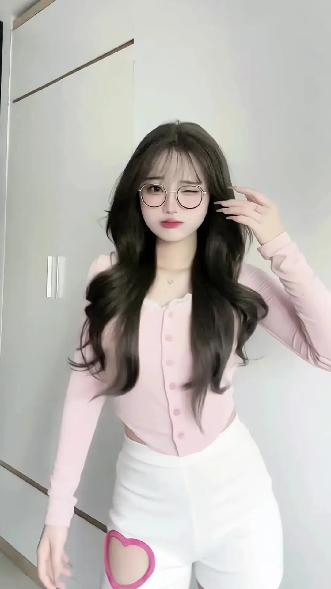 Những cô nàng TikTok nổi bật khiến dân mạng mê mẩn · ảnh 2